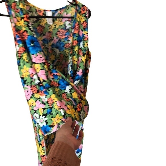 Vintage Y2K floral 70s inspired high low tank top - Picture 2 of 6